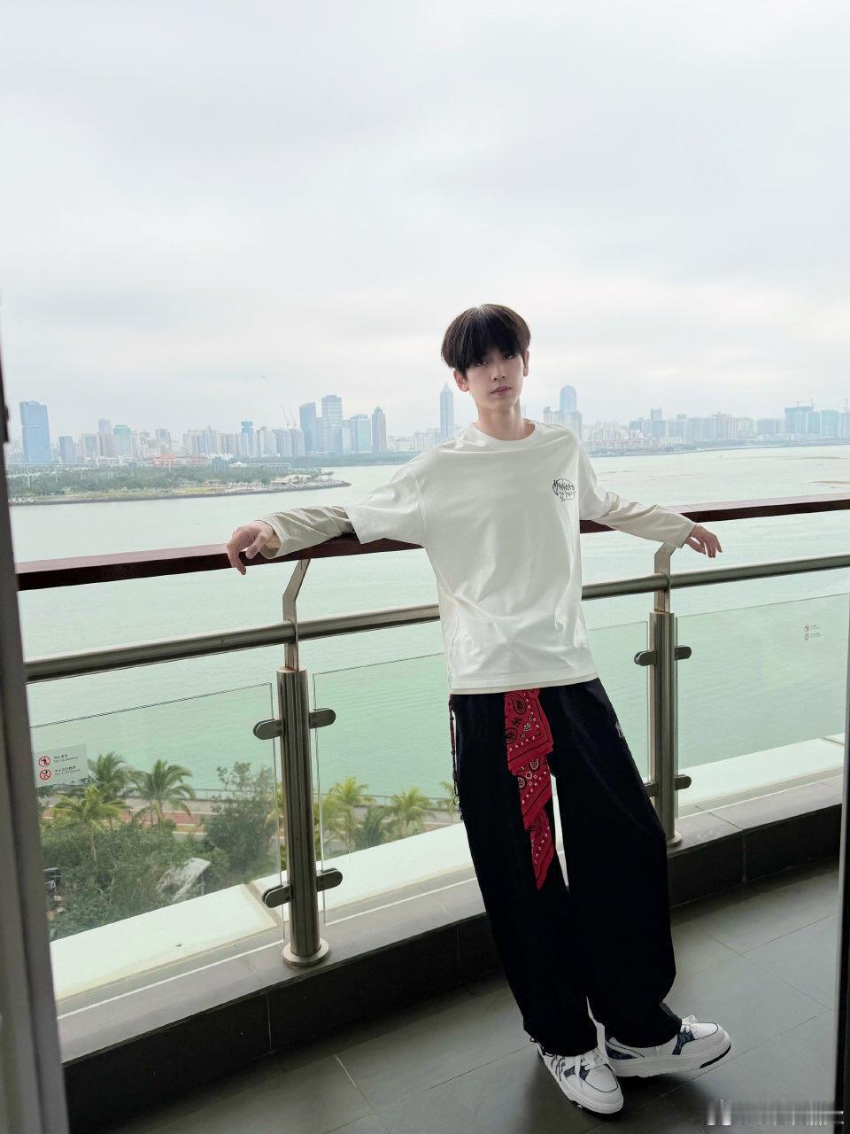 张凌赫宝贝早呀～我们跨年晚会见～张凌赫｜