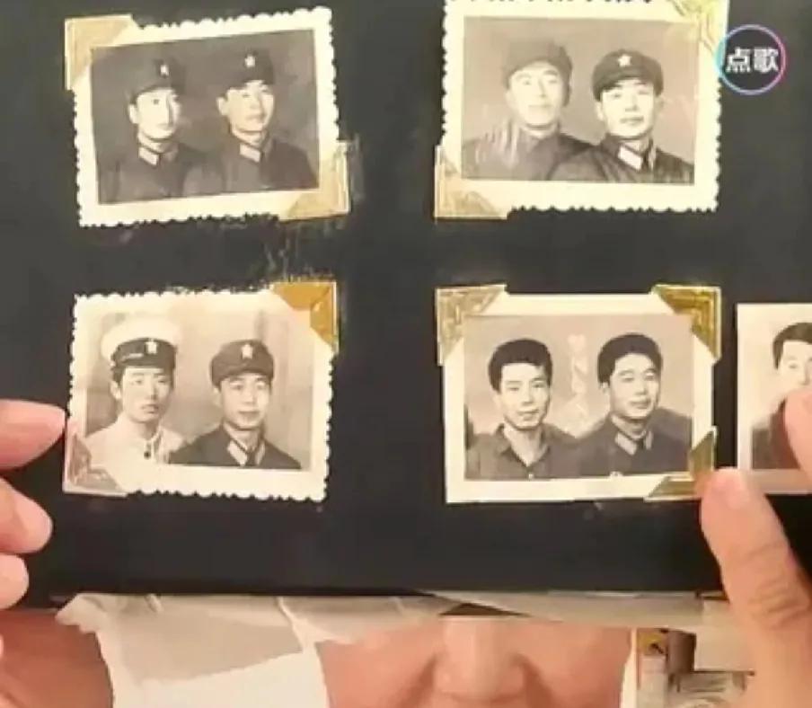 奇怪！郭度容忍不了大家对他橄榄绿身份的质疑，甩出一大把发黄的照片，来证明自己的身