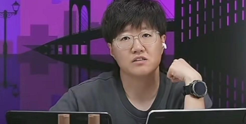郭焱对王曼昱4：0战胜朱雨玲的点评还是十分中肯！首先郭焱直言：小朱的发挥可以，