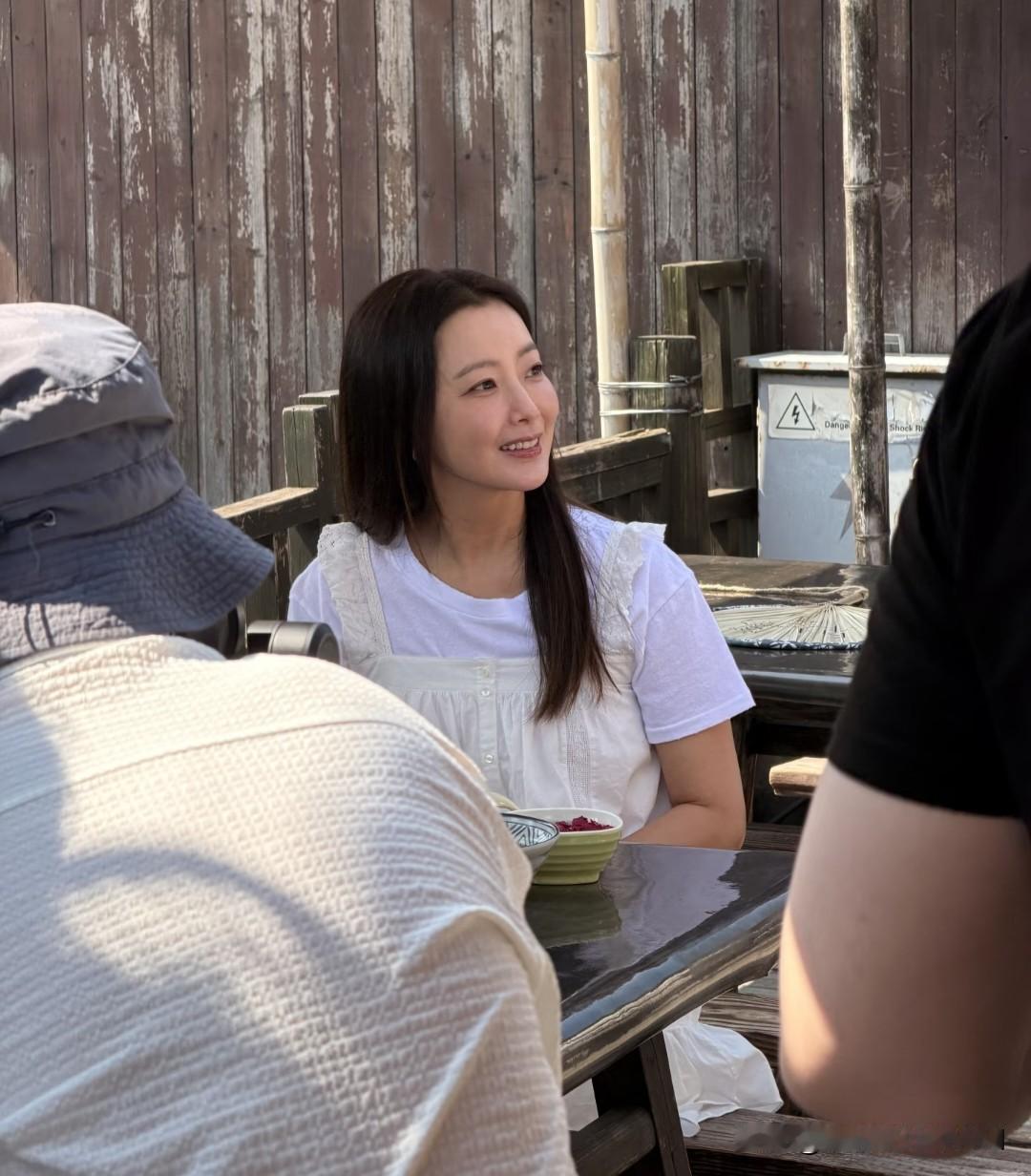 岁月从不败美人，用在50岁金喜善身上再合适不过了！看来，这昔日“韩国第一美