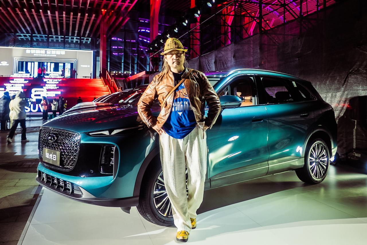 第五代瑞虎8发布上市，上市指导价9.99万至12.99万。分为虎式和豹式两款