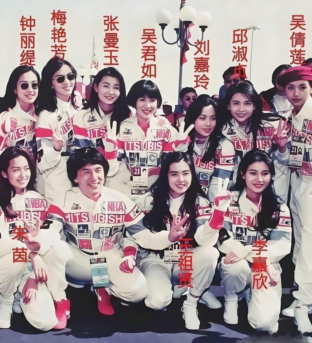 当年成龙太幸福了，当时所有女明星都是成龙座上宾！而且个个都是顶级美女！