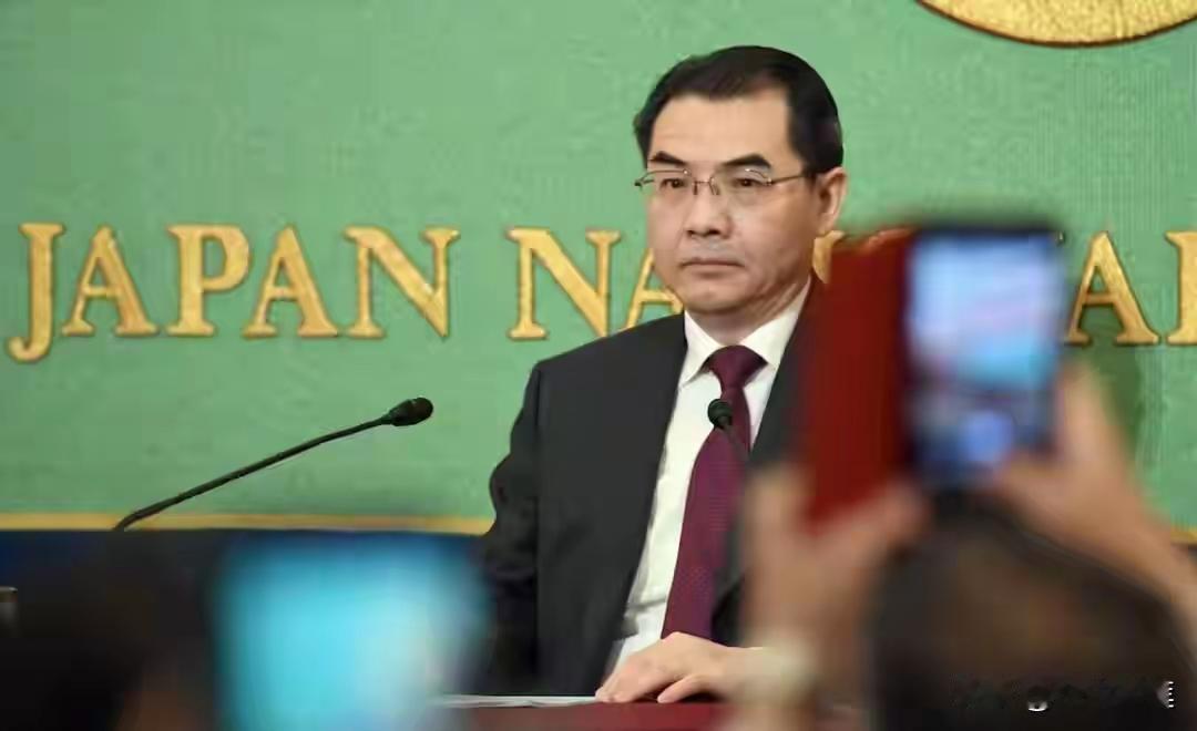 美国军事专家阿兰.塞尔维斯就日本军机被中国火控雷达照射说了公道话，他说：12月6