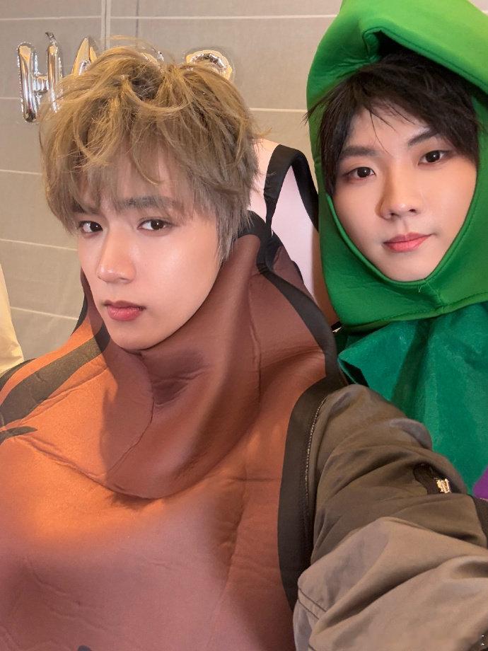 还以为刘耀文cos的蟑螂刘耀文cos火腿刘耀文cos火腿