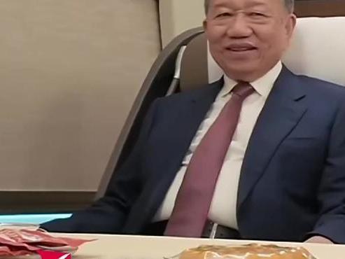 “越南总书记苏林”深度体验中国高铁！越共中央总书记、国家主席苏林在2026年4