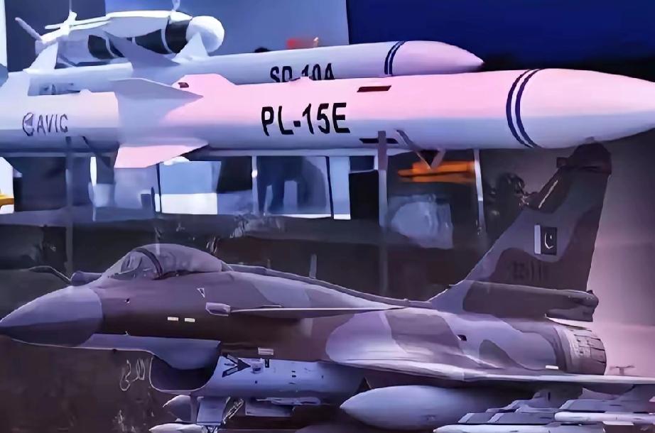 沙特终于发现了，美国靠不住，必须要巴基斯坦歼10，枭龙战机进场保护。沙特看明白了