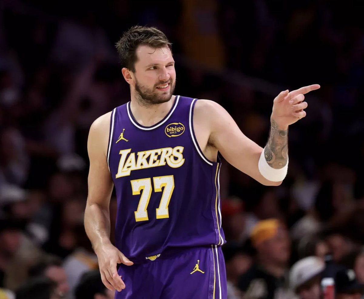 本世纪单月最高得分纪录：-詹姆斯·哈登：610分（2019年1月）-詹姆斯·