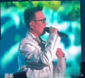 汪峰的创作水平强过其演唱实力不少网友认为，汪峰作品的影响力远超其演唱能力。汪