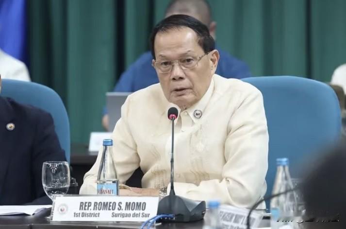 一个由神职人员与民间人士组成的团体，周五向菲律宾监察专员办公室提交控告，指控南苏