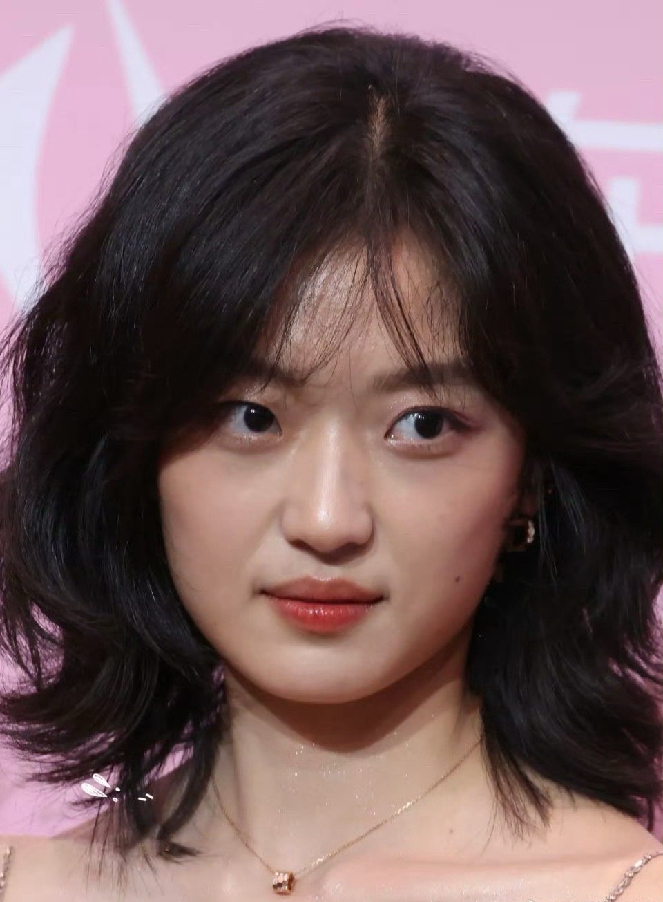 这生图算不算美女？​​​