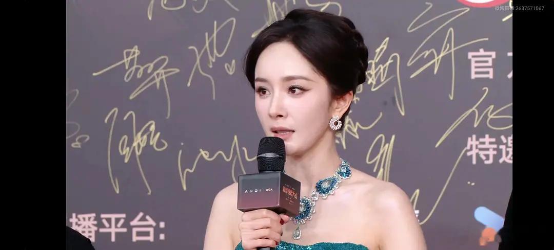 杨幂直播间生图状态，珠宝消失术​​​