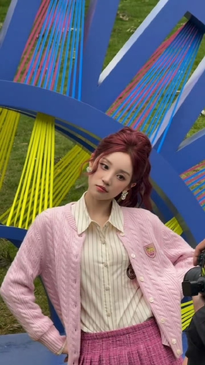 宋雨琦怎么瘦成这样了宋雨琦最新活动亮相，瘦了好多，状态好好，怎么瘦成这样太让人