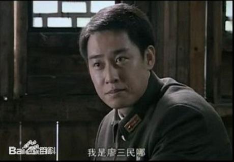 有人问，《潜伏》里的廖三民仅仅出场五集，为何他的牺牲会让无数观众意难平？先说最