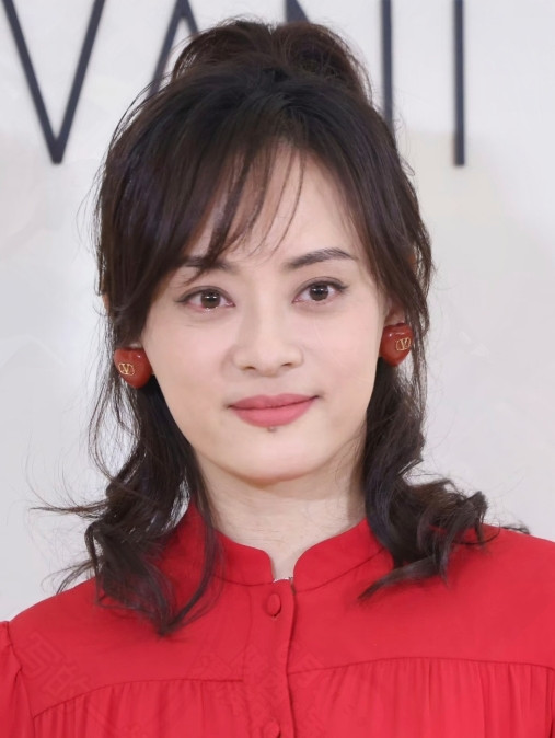 孙俪深夜发长文谈婚姻！跟邓超长达15年之久的婚姻没想到两人没想到两人如今竟