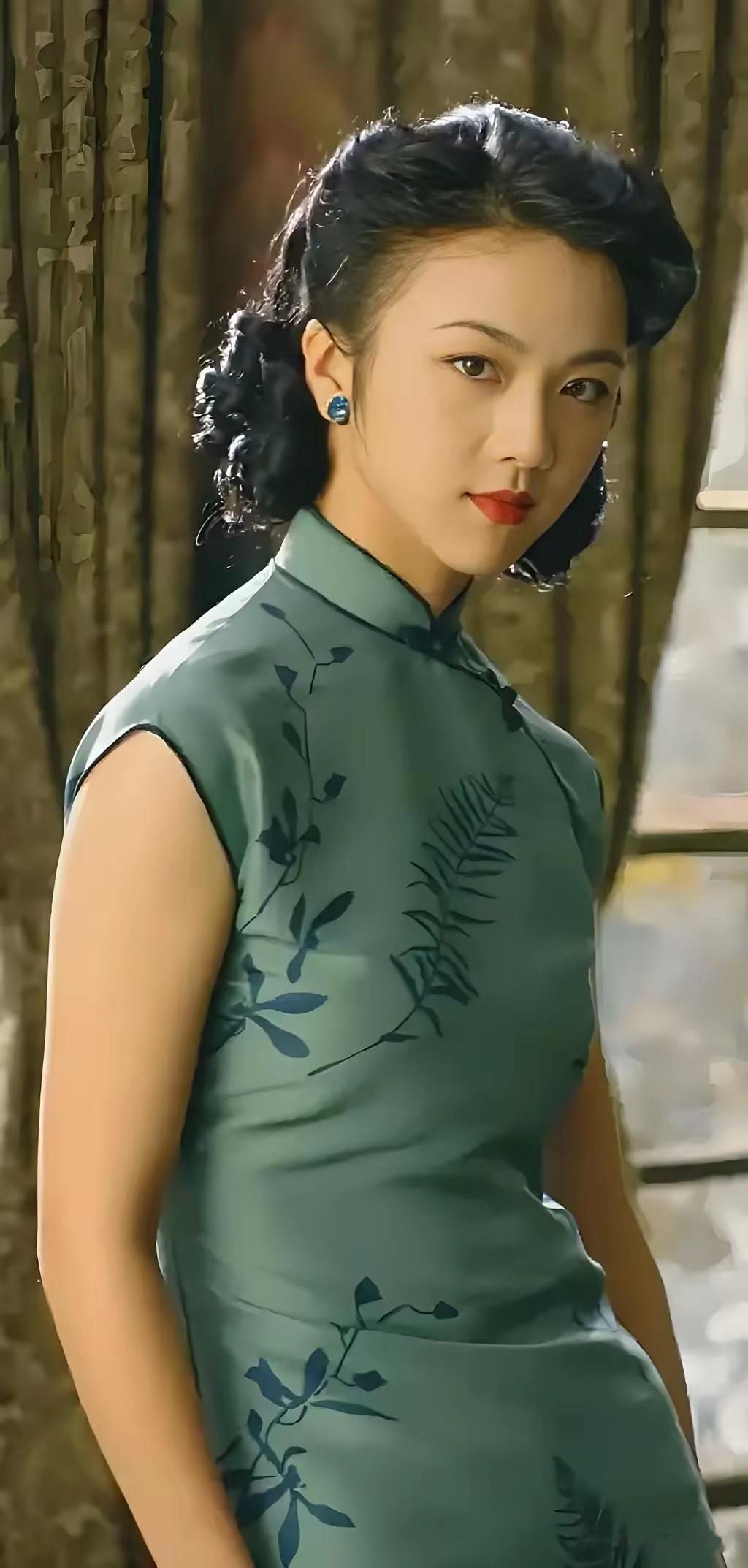 汤唯当时明明男友不同意，为什么去拍大尺度的色戒？无他，不是王佳芝的角色多重要，而是大导演李安拍的戏，