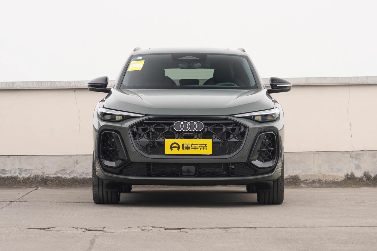 聊聊新Q5L吧，这车最近热度不低。我没实际开过或坐进去过，就是平时关注汽车资讯比