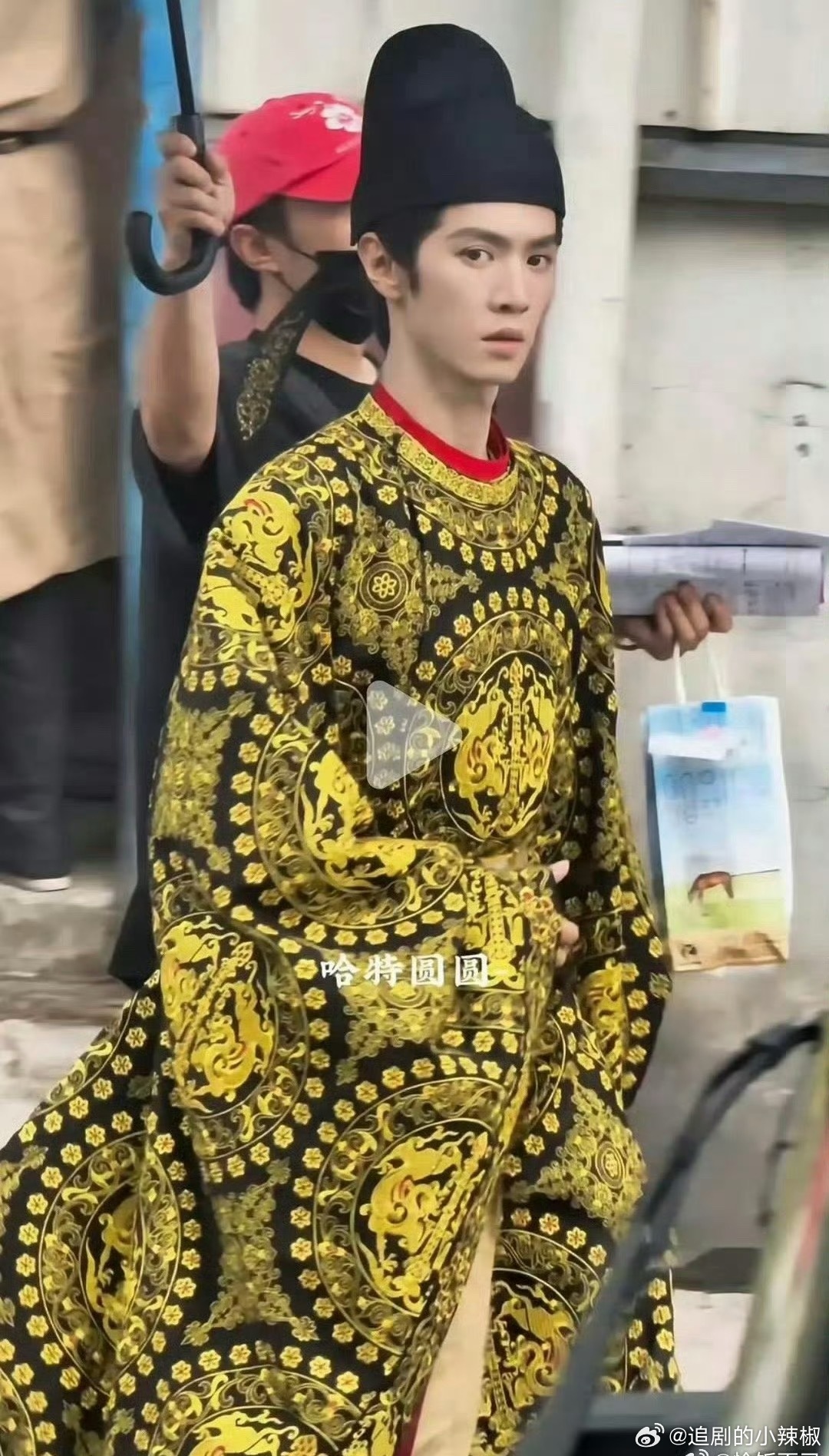 没招了[笑着哭]这么花是要做甚​​​