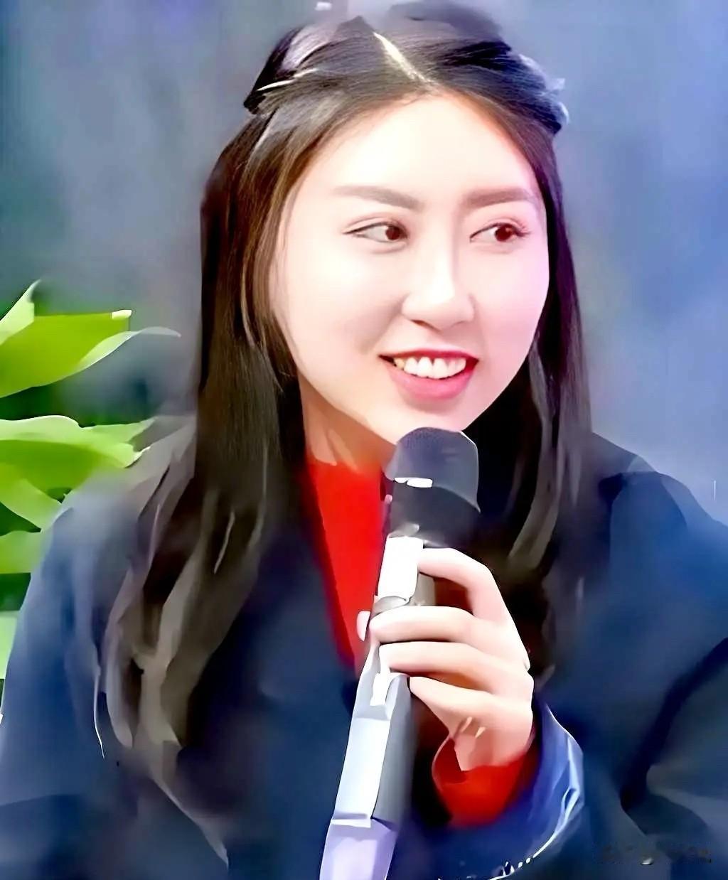 但凡明眼人都能看出，贾浅浅之所以落得今天这个下场，不是她运气不好撞枪口上，而是