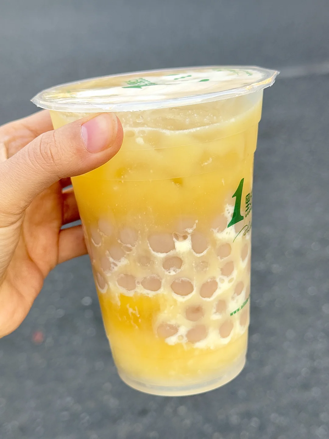 我很少用震撼形容一杯奶茶。。