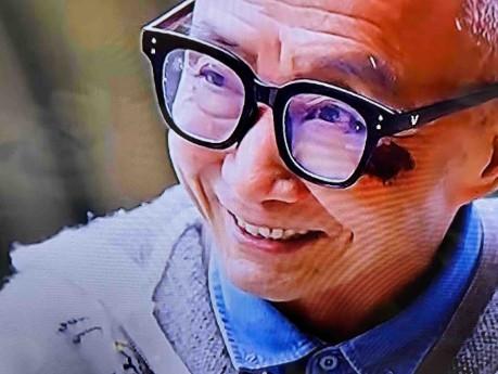 戴建业老师还没康复，伤疤犹在！昨天晚上在浙江卫视上看到戴建业老师出镜，脸上