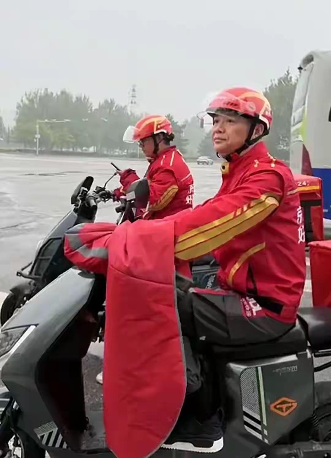 刘强东看到了什么，才去搞外卖?美团的护城河究竟是什么？根本不是什么算法，