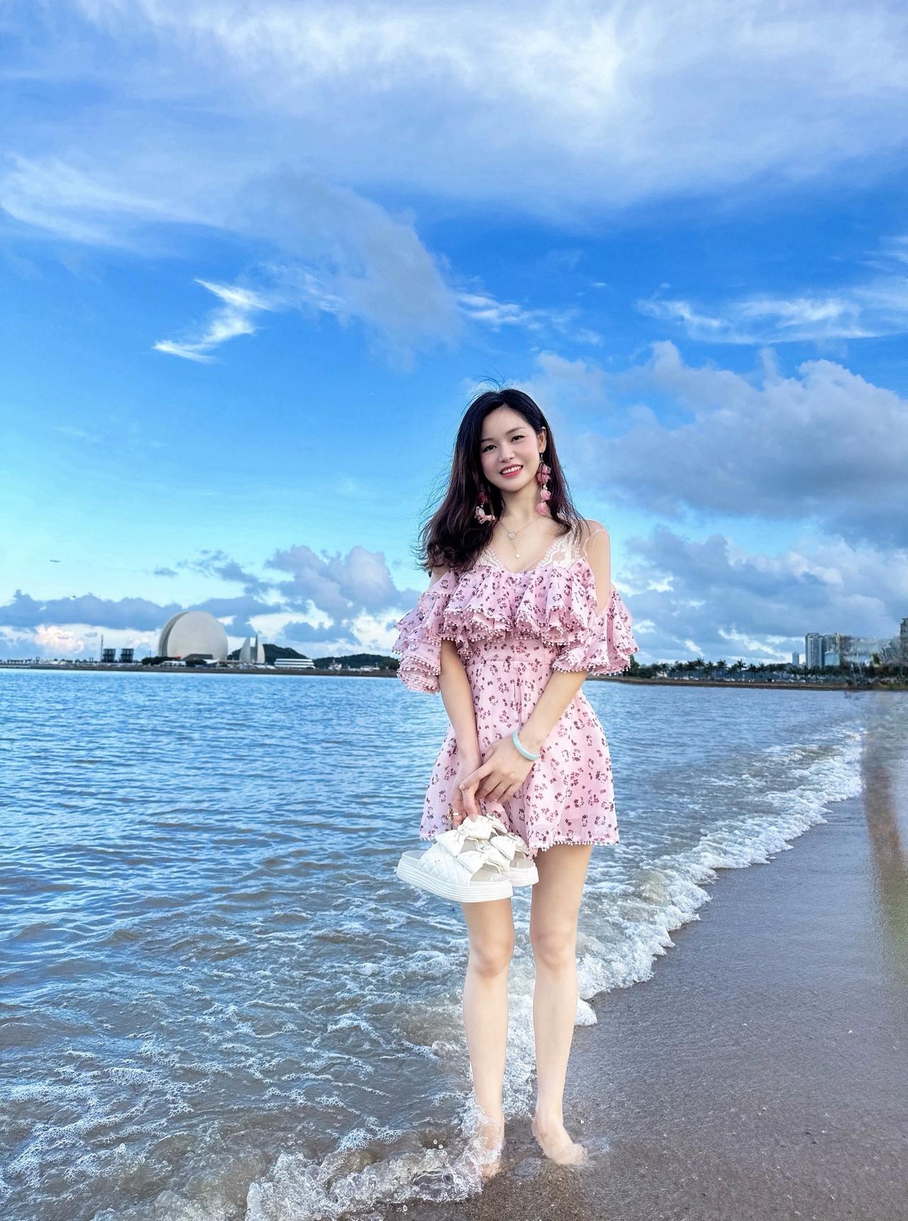 只要你敢面对镜头，你的生活就会多一份精彩。也总会有一张照片，能够治愈你。海边出片
