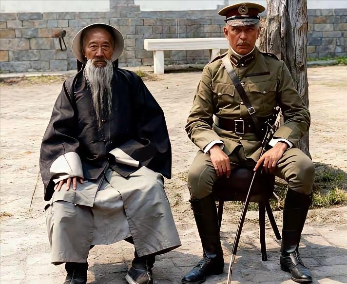 张之洞算是晚清官场上少有的开放派，可这位26岁就中了探花的人才，在英国军官面前，