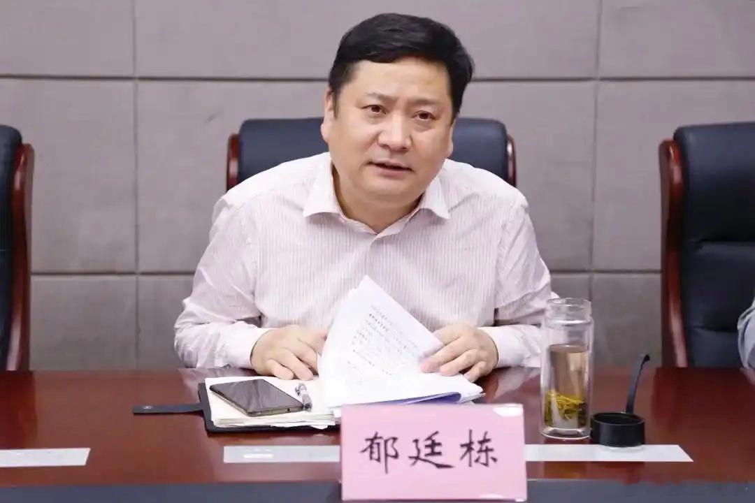 杭州酒局事件，人物图谱郁廷栋，杭州市滨江区副区长（主管城建）赵海峰，招商蛇口浙江