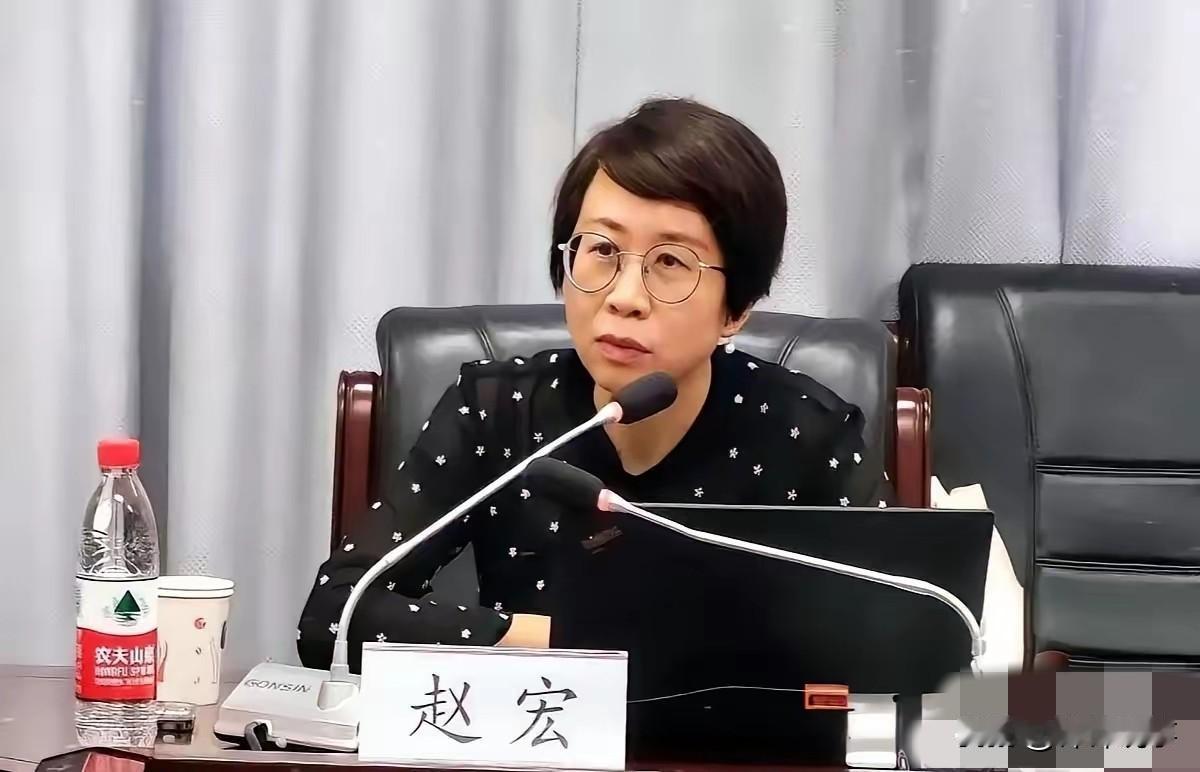 看完昆山反杀案的后续讨论，我心里就一个想法：法律这次真没让人心凉。监控里清清楚楚