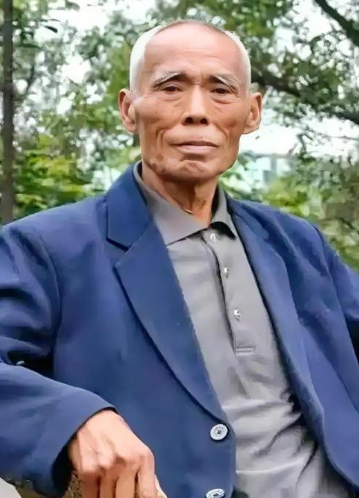 1949年，杀害过小萝卜头的国民党特务杨钦典，偷偷将19名革命志士放出监狱，这一