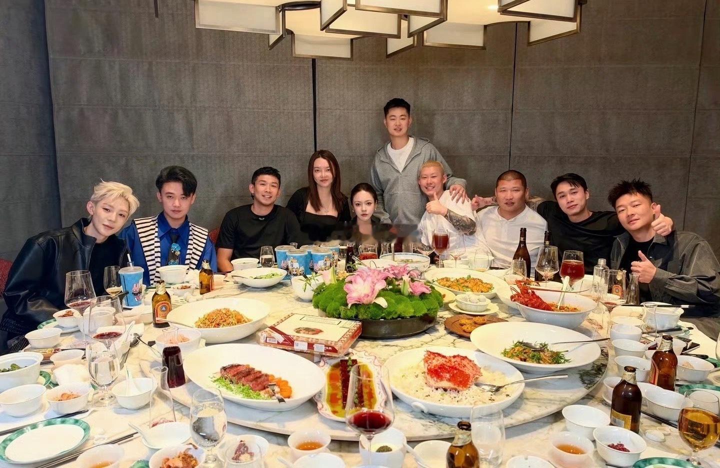辛巴看了这张照片作何感想，95岁的肺会不会再老五岁​​​
