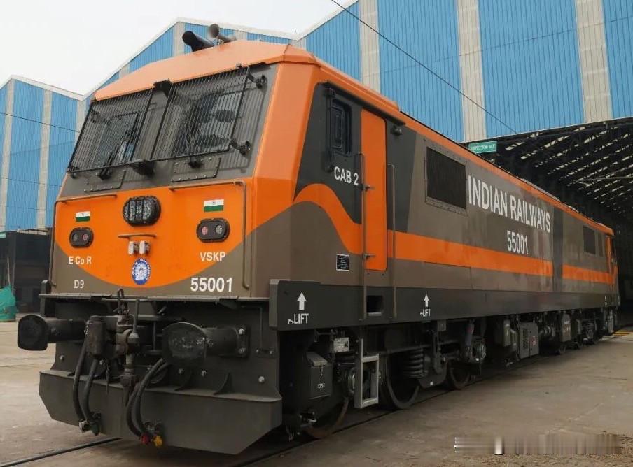 D9型电力机车，购自德国西门子，采购数量1200台，印度目前动力最强的六轴电力