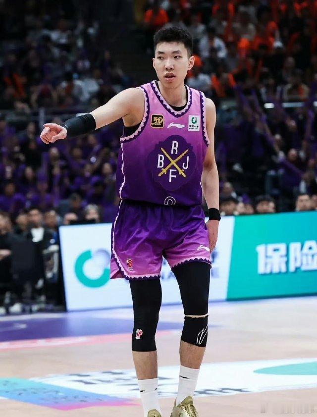 CBA第8轮常规赛，北控70：90惨败给上海，4点万万没想到———一：万万没想到