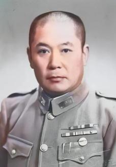 傅作义能够成功举行起义，在于提前搬走了“三座大山”，但凡其中有一个留在北平，都会