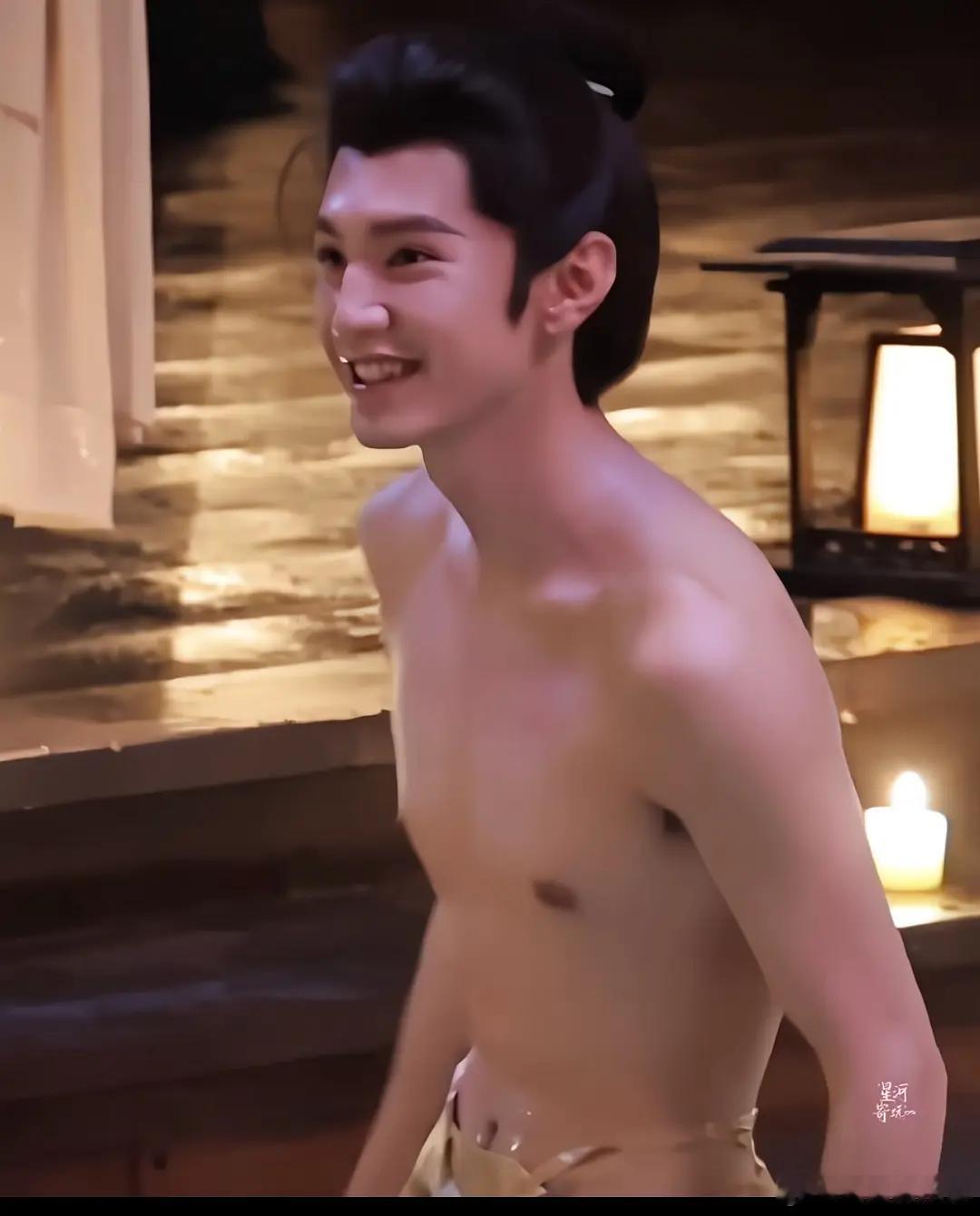 陈哲远新剧尺度这么大吗，感觉这身材有点儿太瘦了