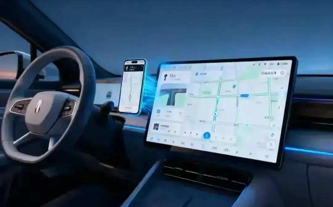 不管你信不信，这就是赤裸裸的现实！带华为鸿蒙的花瓣地图和小艺出门，这几个“隐形功
