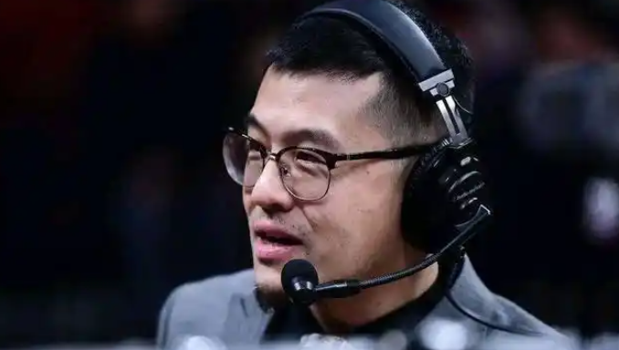 篮球名嘴杨毅：我来辟三个谣！周琦在北京自己租房住，根本没有大平层，也不是北汽给发