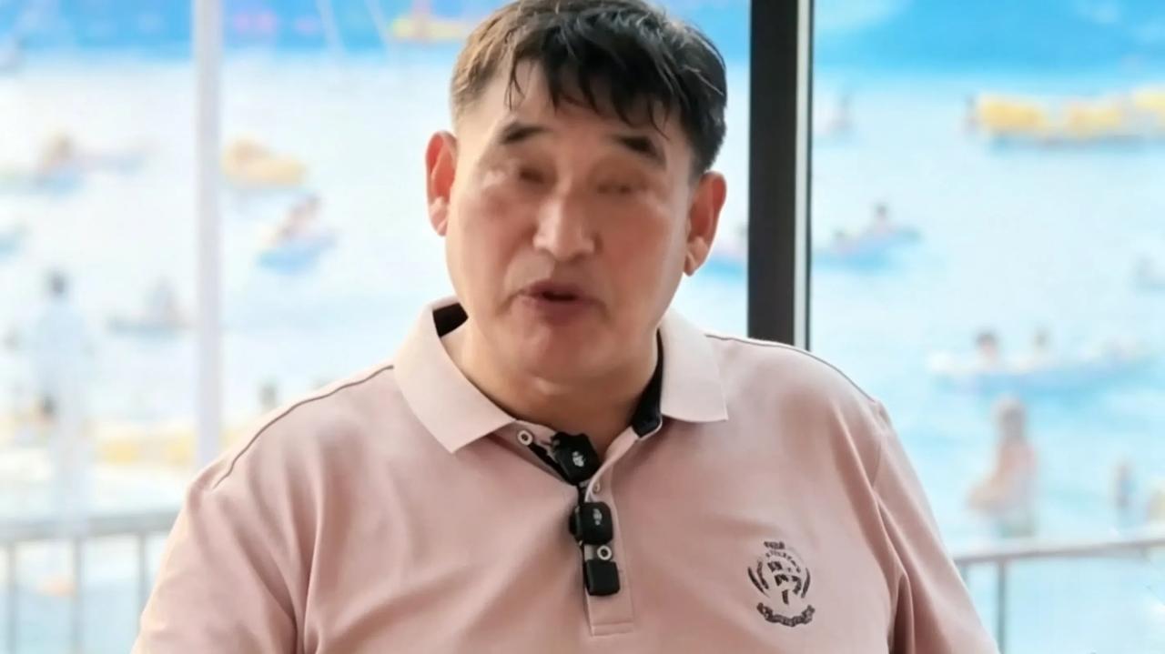 火了这么久的大衣哥朱之文算几线明星？很多人都熟悉大衣哥朱之文，他的名字几乎家