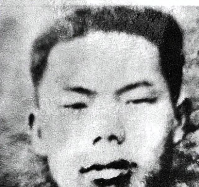 1952年，一名志愿军战士打光了子弹，摸出仅剩的手榴弹跟5个美军肉搏，在生命的最