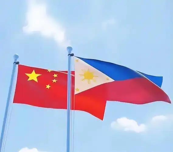 黄岩岛！中方果断出手！菲律宾玩砸了，7月24日，中国海警依法对位中国黄岩岛管辖海
