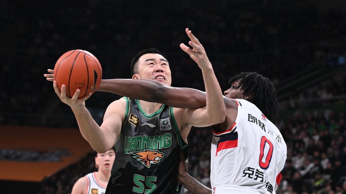 拒绝3-0!辽篮主场阻击广厦,3名球员可信赖,杨鸣有望重用奇兵