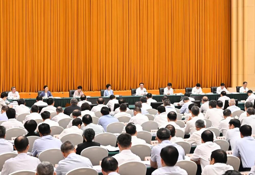 重庆市委书记: 全面彻底肃清流毒影响, 持续修复净化政治生态