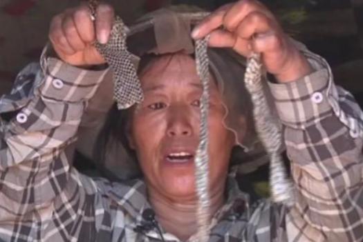 2006年，黑龙江一女子睡觉时，一条大蛇钻进了她的被窝，女子心软没把它赶走，谁知