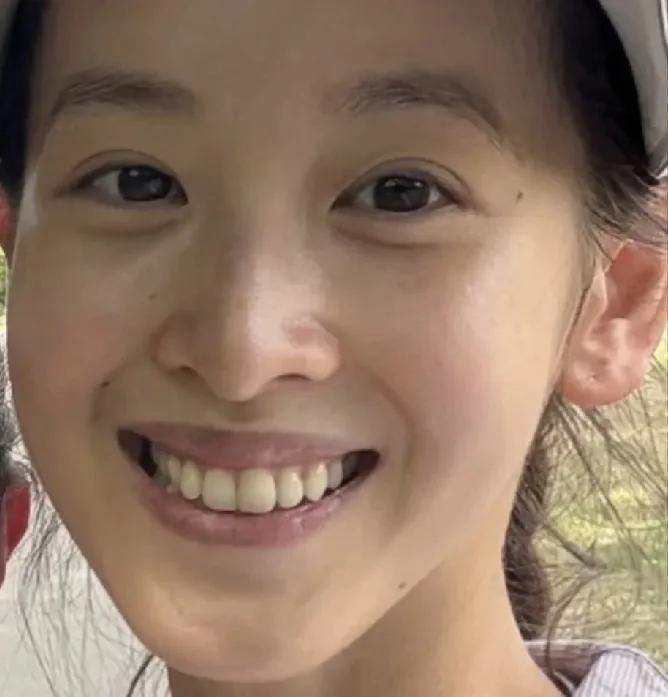 刘强东最爱的女人，素颜章泽天！这么看，能理解不知妻美这四个字了，素颜照看着确