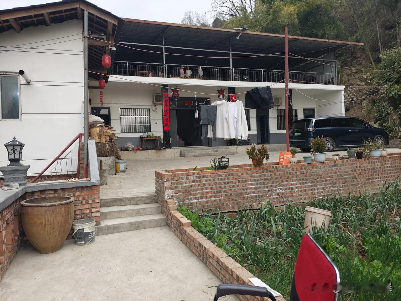 年过完了，今晚就要回城上班啦严重怀疑有人在我饭里加了猪饲料，胖了好几斤啊