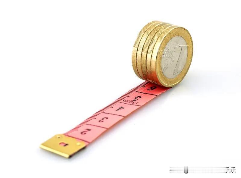 大家过去除了房价永远涨的这个信念以外，还有一个工资永远涨的信念。就是大家的工资，