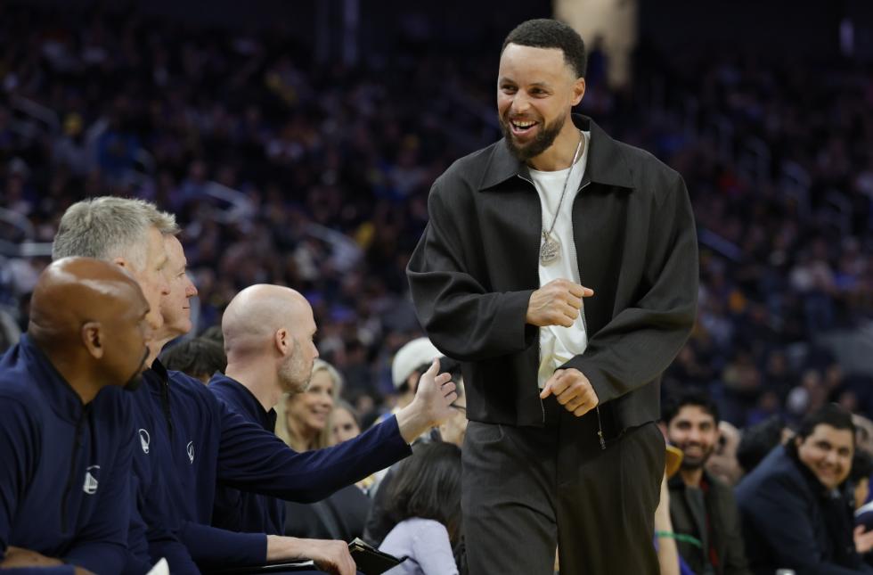 被联盟逼入水的大鱼，伦纳德潜在下家可能有谁？真是没想到26年季中交易市场没有大鱼