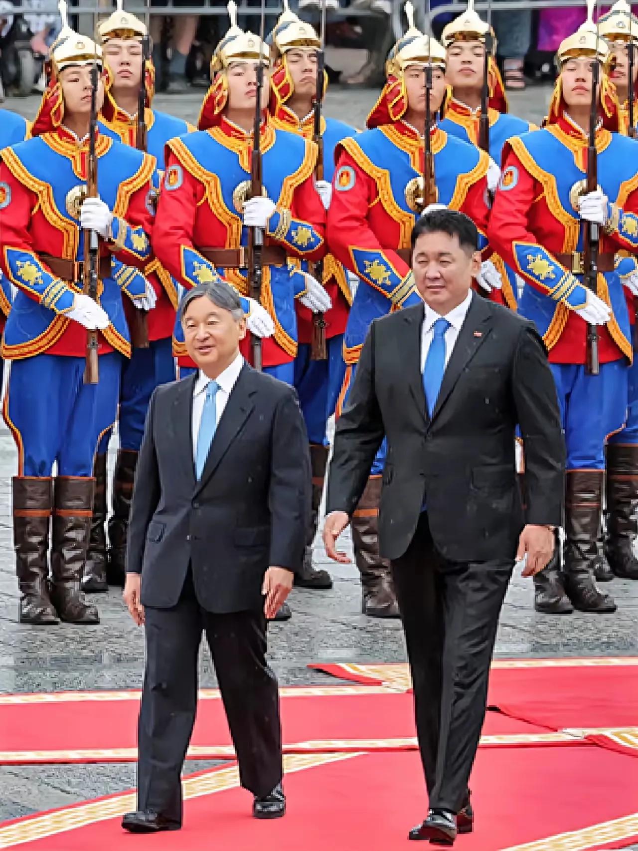 蒙古国，这是挑事的吧？现在日本的德仁天皇，光明正大地来到了蒙古国访问，这是去