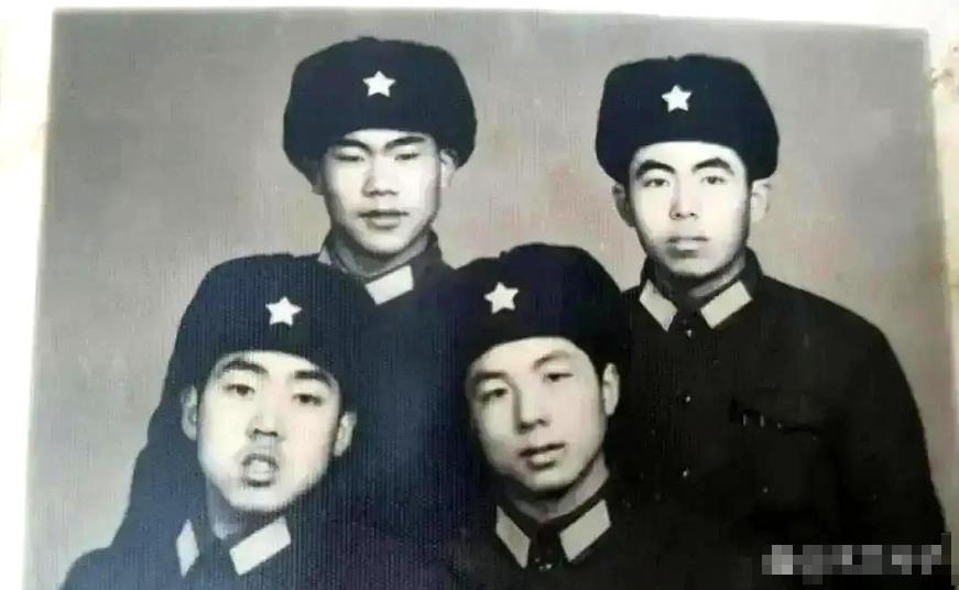 1976年，知青张连成不听父母劝阻，娶了乡下姑娘。10年后，他带着3个孩子回来，