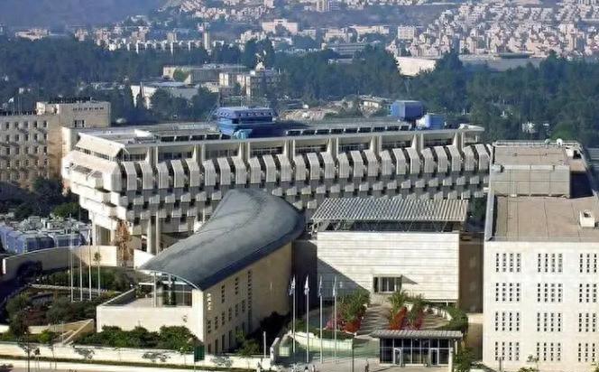 不知好歹，要不是看在两岸都是中国人，才不管你…～据新加坡联合早报：“中东局势紧